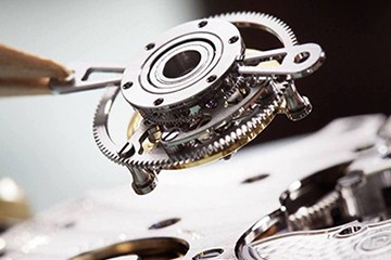 更换杭州卡地亚石英表电池